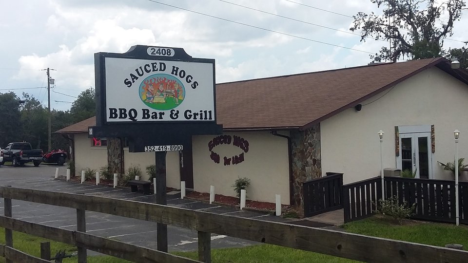 Sauced Hogs storefront in Hernando, Florida.